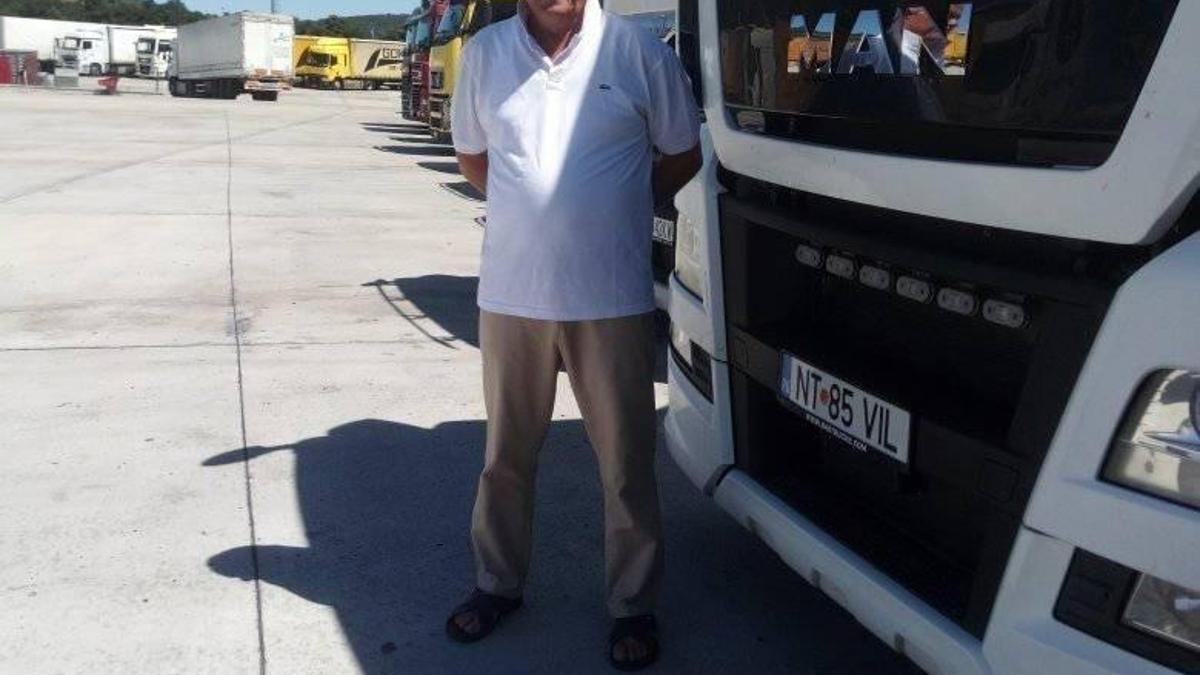 Damadının 15 bıçak darbesiyle öldürdüğü kayınpeder son yolculuğuna uğurlandı