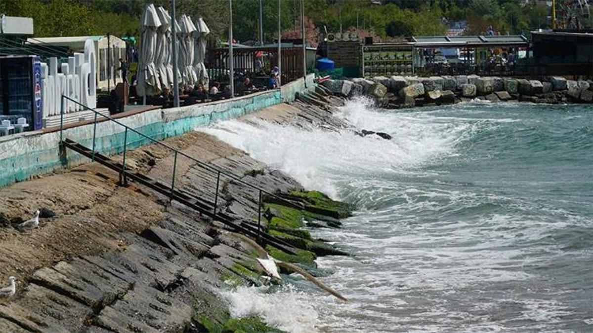 Marmara'da Poyraz! Deniz ulaşımı durdu