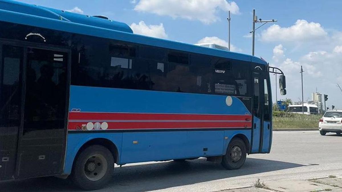 Adana'da cezaevi araçlarına benzetilen minibüsleri halk beğenmedi