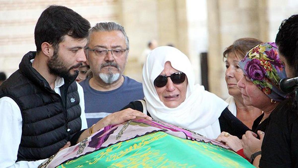 Şişli'de eski eşi tarafından öldürülen kadın son yolculuğuna uğurlandı! 'Kızım artık ablan korkmayacak'
