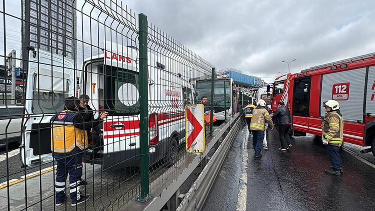 Beylikdüzü'nde metrobüs kazası: 1 kişi hayatını kaybetti, 20 yaralı
