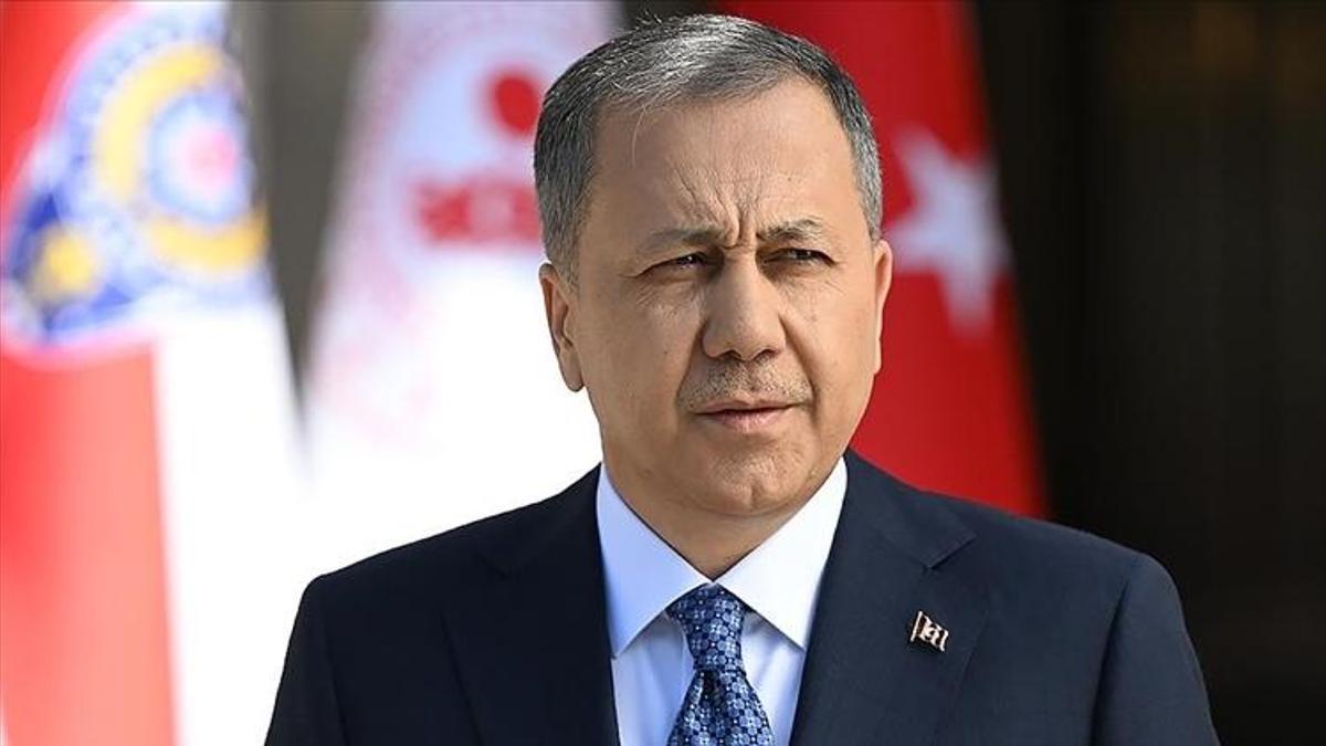 Bakan Yerlikaya: Hakkari ve Van'da 339 Kg Uyuşturucu ele geçirildi