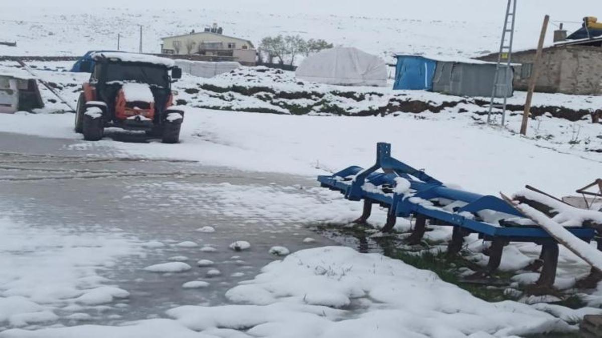 Şehir kar sürpriziyle uyandı! Bir tek o ilçede..
