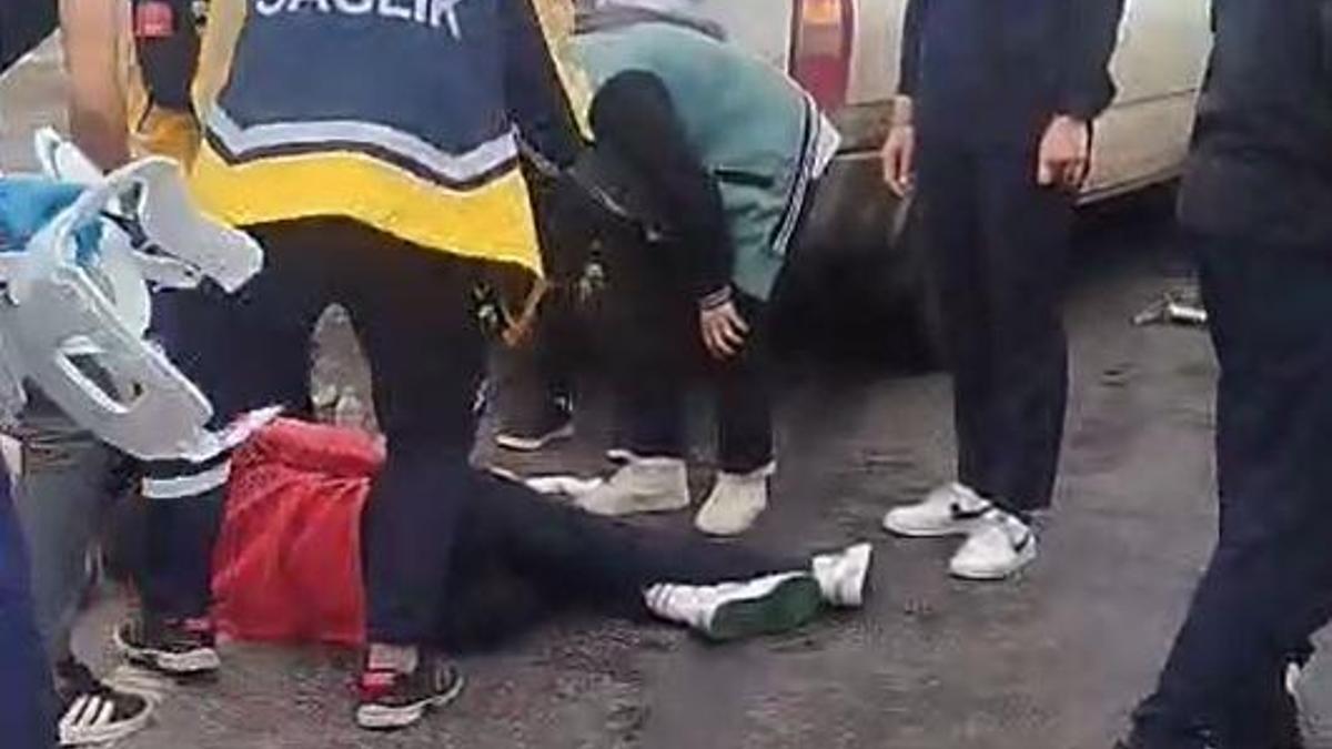 Öğrenci servis minibüsü, TIR’a çarptı: 9 yaralı