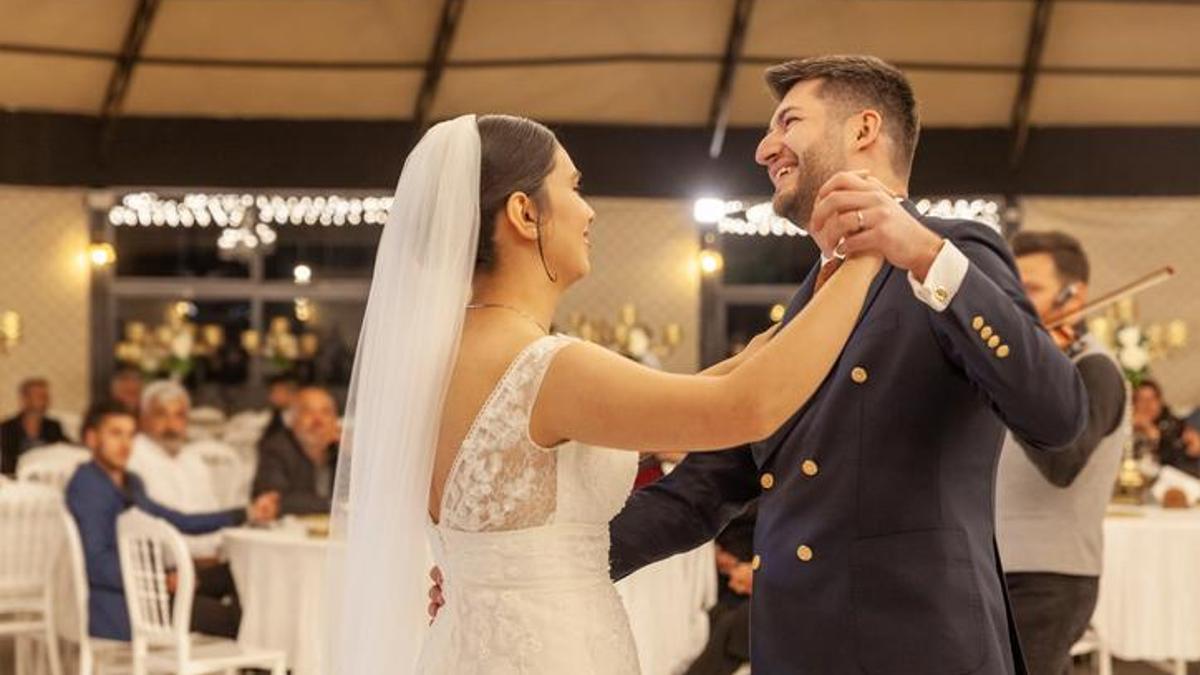 Düğün hazırlığında olanlara yeni masraf çıktı: Düğün salonlarında çalınan şarkıya telif geliyor: İşte detaylar