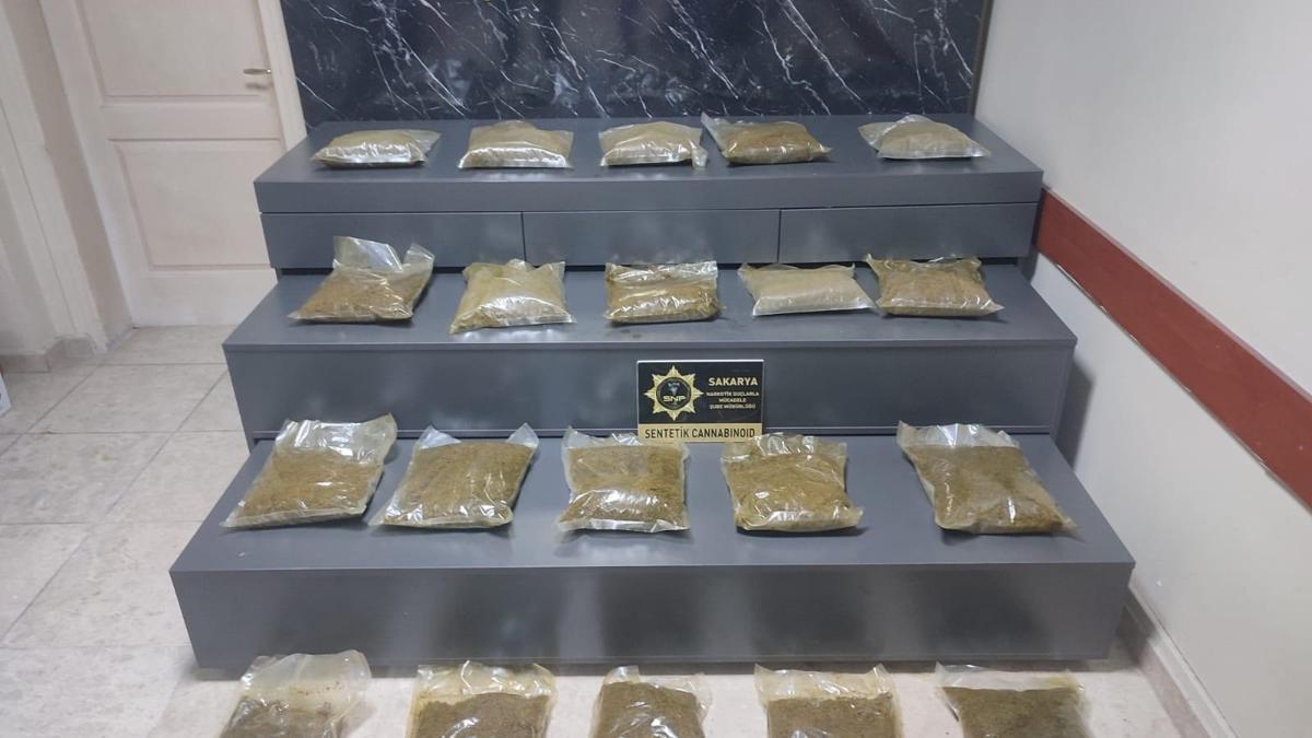Sakarya'da uyuşturucu operasyonu; 4 gözaltı