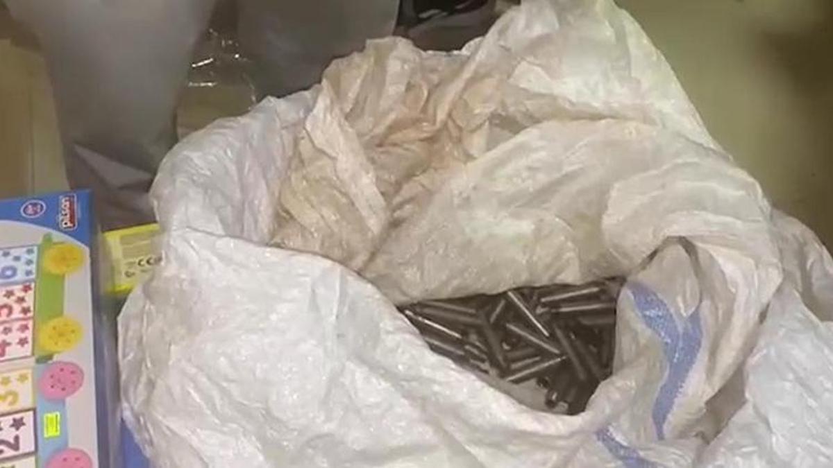 Herkes oyuncakçı diye biliyordu! Diyarbakır'da kutuların içinden çıkanlar ekipleri şoke etti