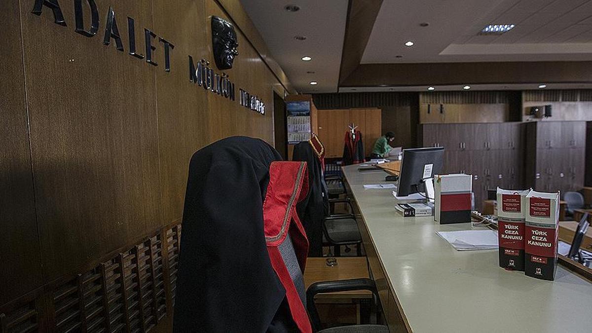 Adana'da uyuşturucuyla yakalanan 2 sanıktan birine 25 yıl hapis
