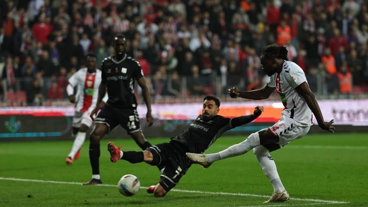 Süper Lig'de küme düşen 3. takım belli oldu