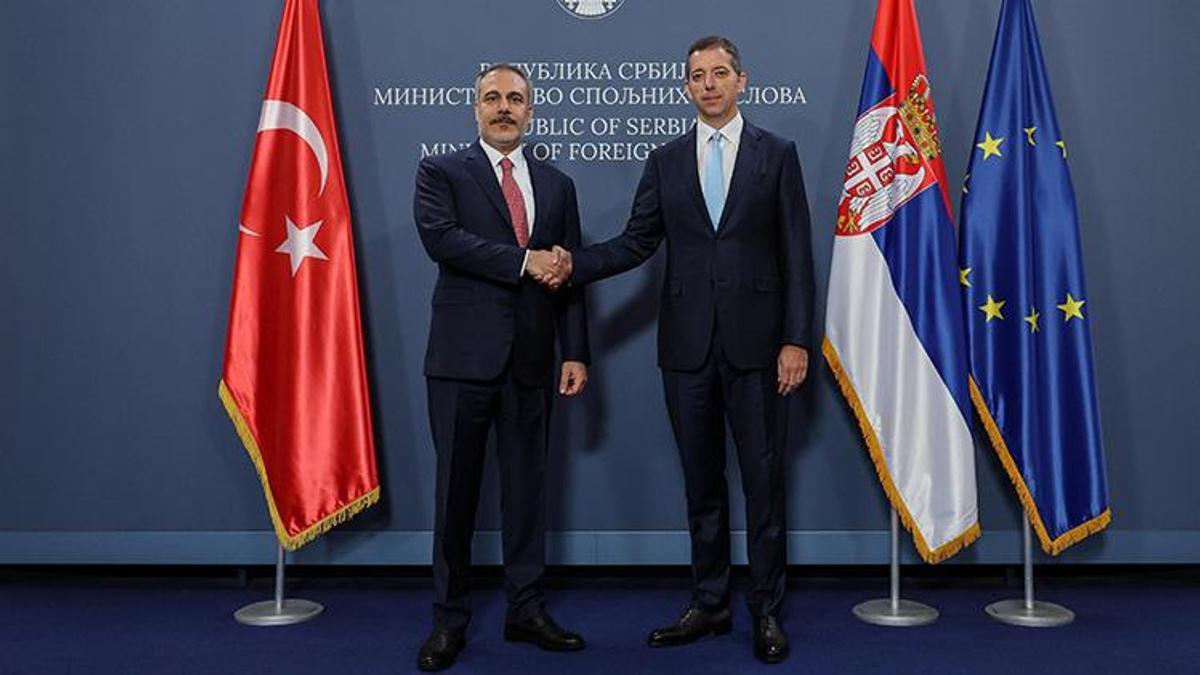 Dışişleri Bakanı Hakan Fidan, Sırbistan Dışişleri Bakanı Duriç ile görüştü