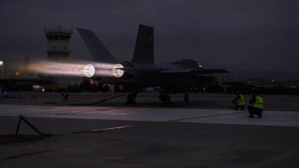 Türk Havacılık ve Uzay Sanayi'nden 'KAAN' paylaşımı