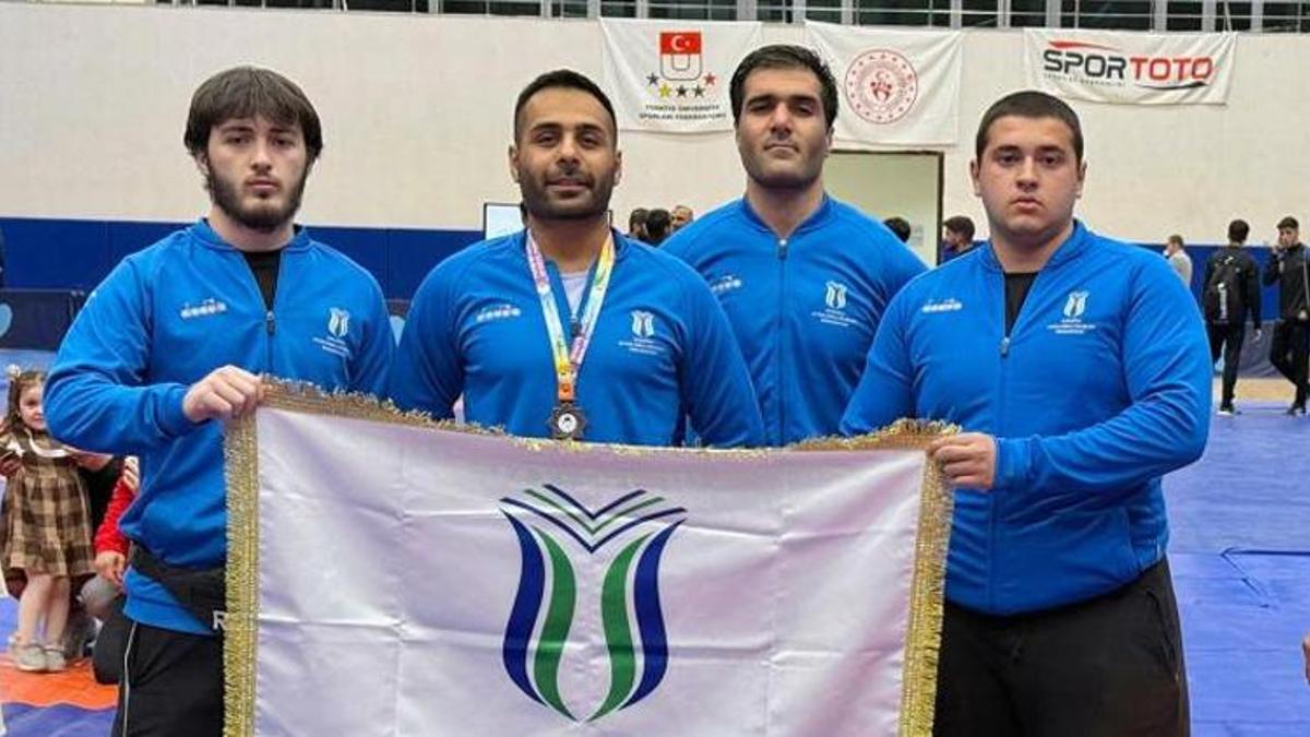Sakarya'da büyük başarı! SUBÜ’den güreşte gümüş madalya geldi