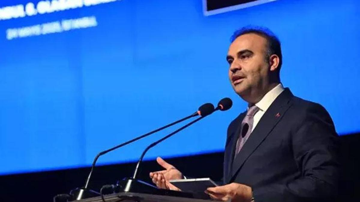 Bakan Kacır: Türksat 7A'yı hayata geçirmek için gayret gösteriyoruz