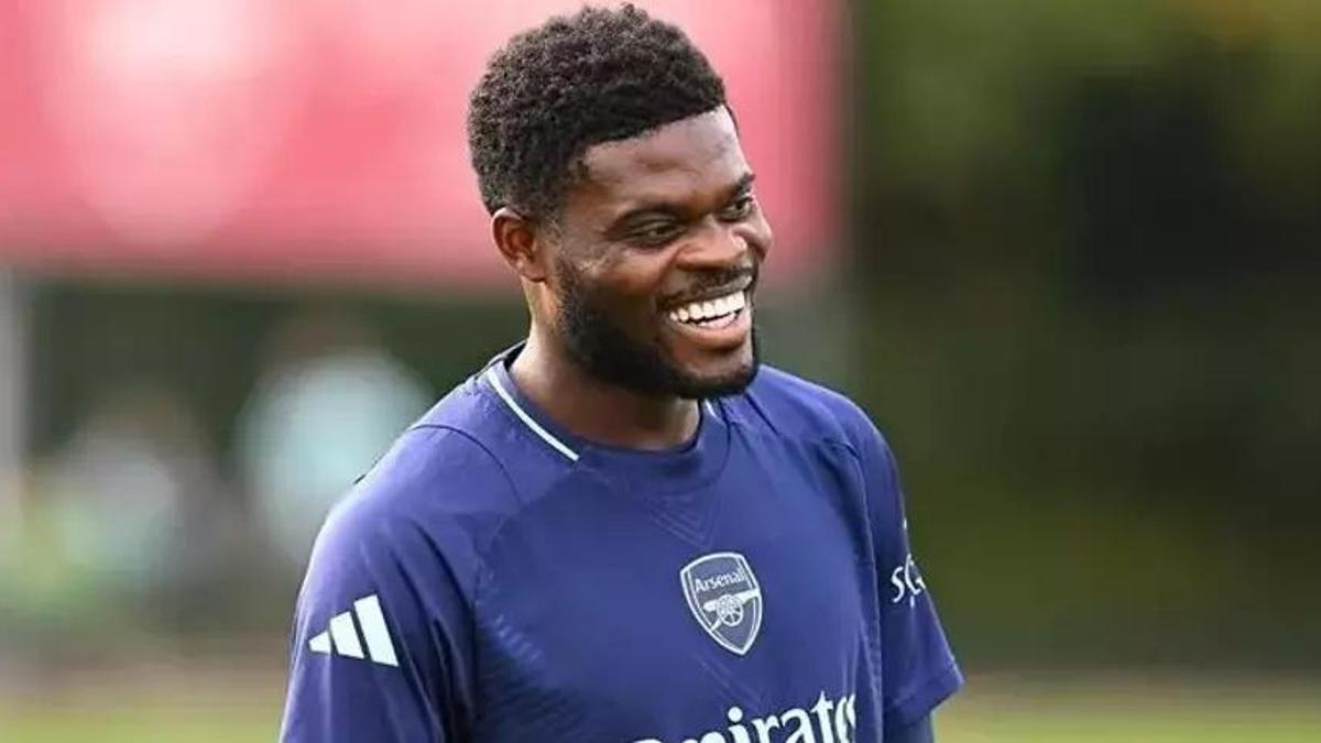 Süper Lig devi Arsenal'in yıldızını getiriyor!