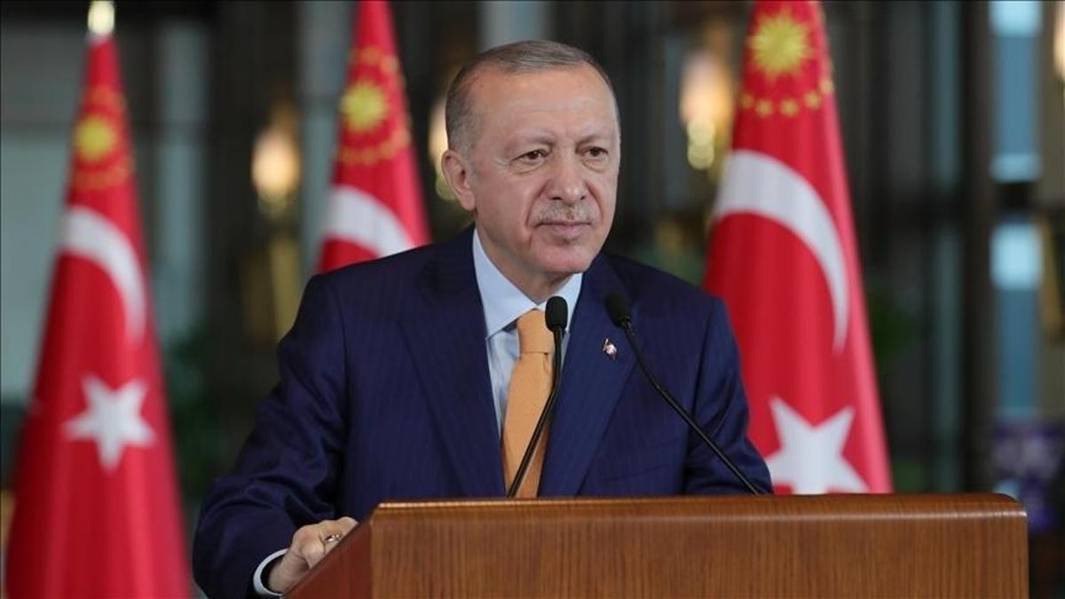 Cumhurbaşkanı Erdoğan, Necip Fazıl Kısakürek'i andı
