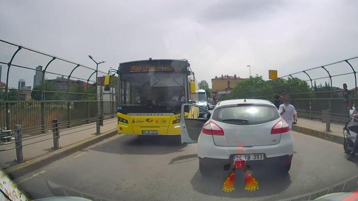 Bakan Yerlikaya duyurdu: Karayolları çalışanına bıçak çeken maganda yakalandı!