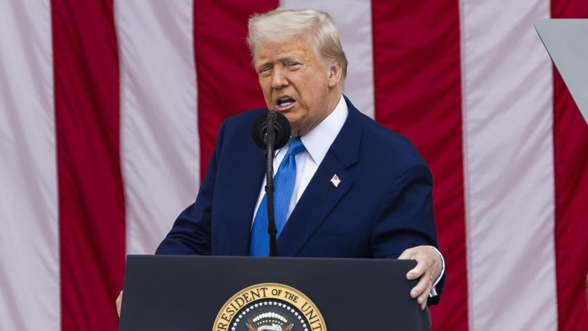 Trump'tan flaş açıklama: Putin ateşle oynuyor