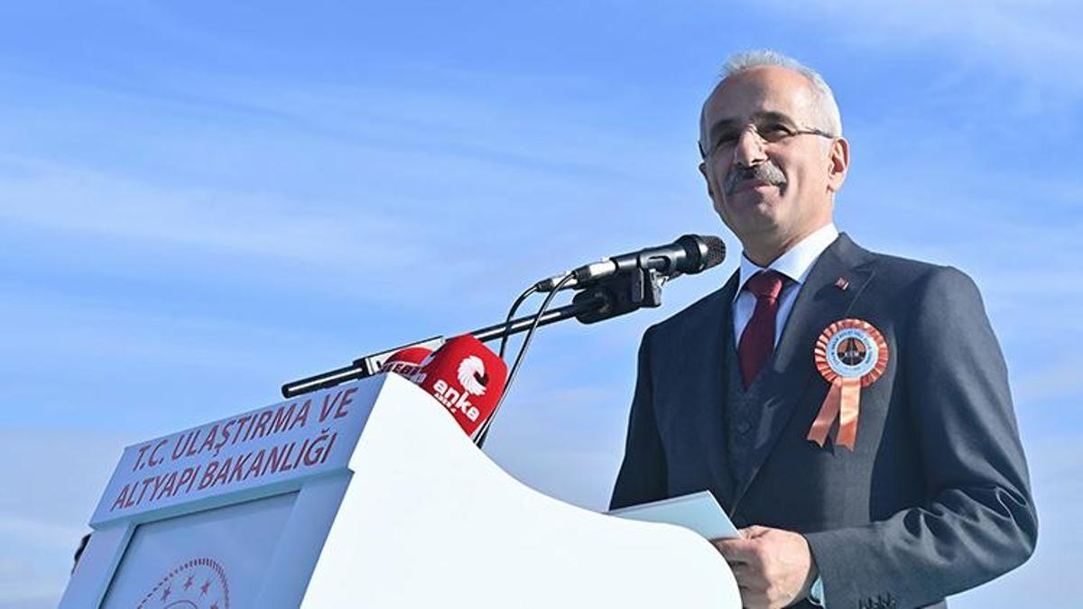 Bakan Uraloğlu: Vatandaşlarımız artık Avrupa Otoyolu Avcılar gişelerinden duraksamadan, kesintisiz ve güvenli şekilde geçebiliyor