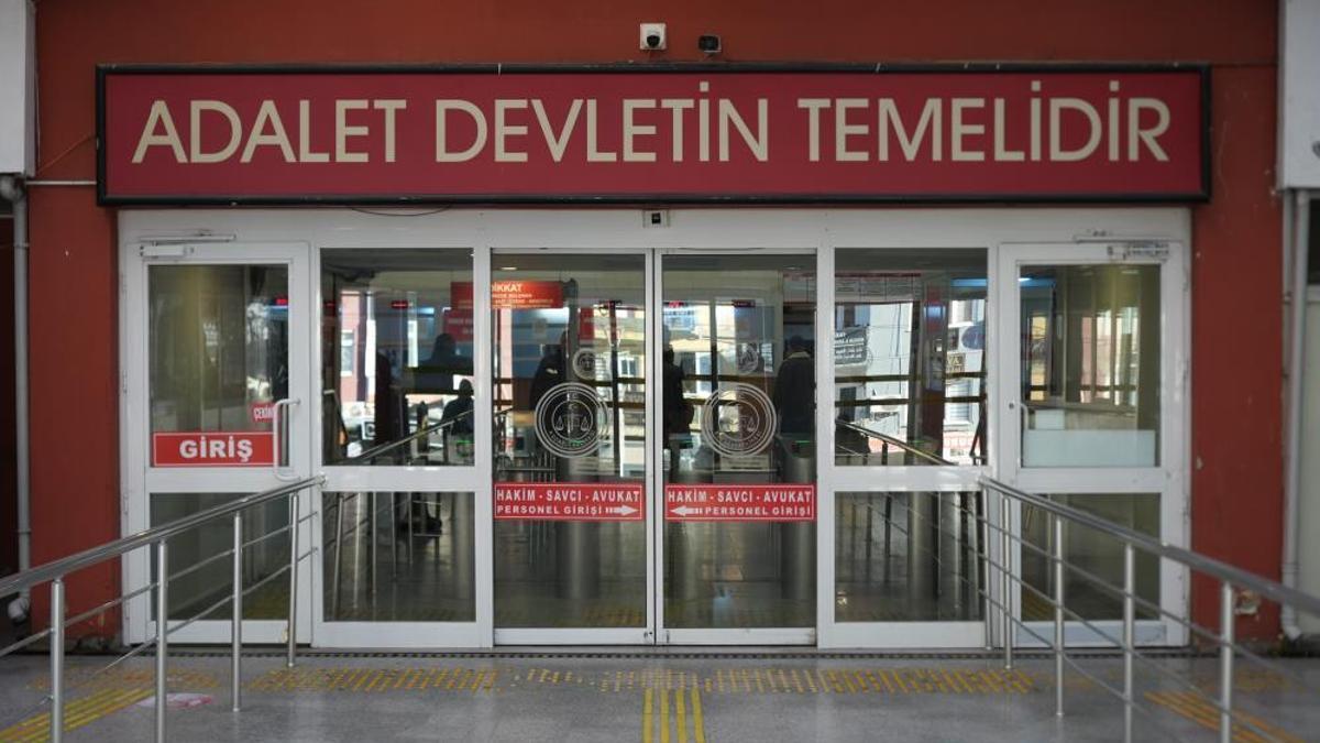 Kocaeli'nde mide bulandıran olay: 12 yaşındaki çocuğun başına gelmeyen kalmadı: 50 bin lira karşılığında evlendirdiler, kaçırıp yeniden evlendirdiler