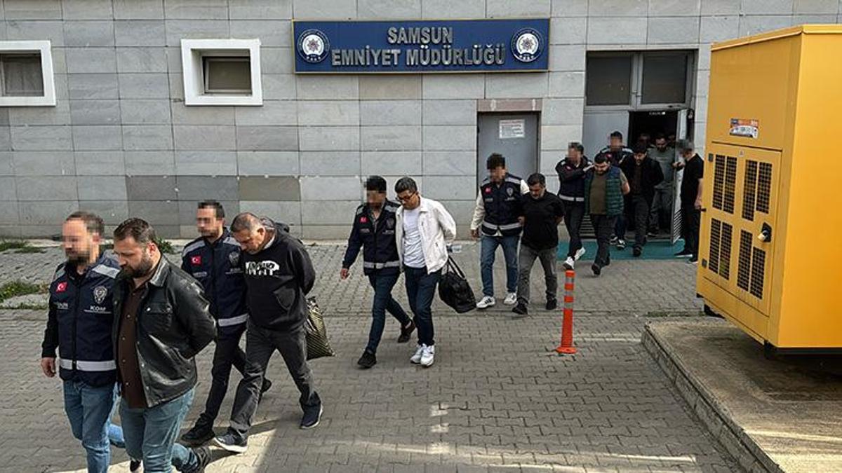Döner zincirlerine yapılan FETÖ operasyonunda gözaltına alınan şüpheliler adliyeye sevk edildi