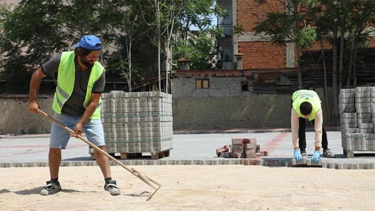 İnegöl Belediyesi'nden ücretsiz otopark alanı