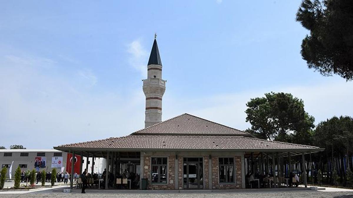 Samsun Üniversitesi'nde yeni cami ibadete açıldı