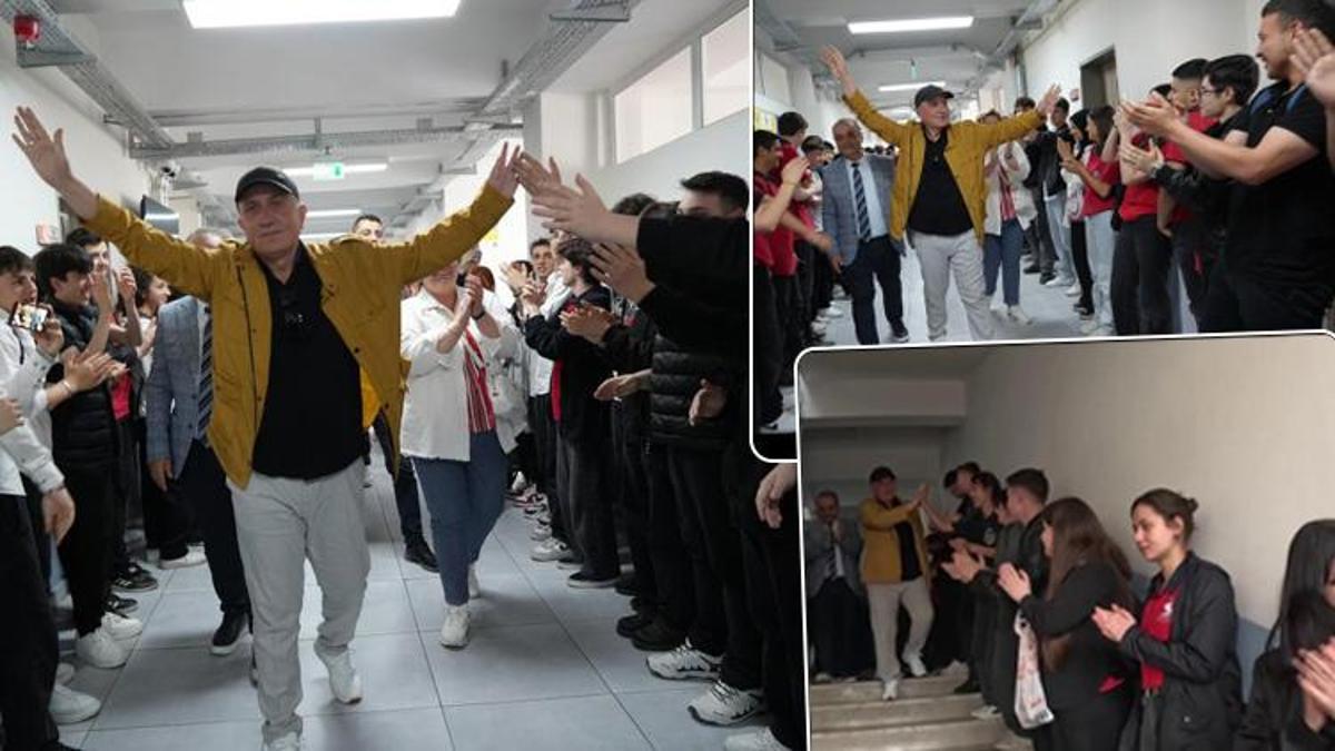 Samsun'da duygusal veda: 45 yıllık öğretmen gözyaşları ve alkışlarla emekliye ayrıldı!