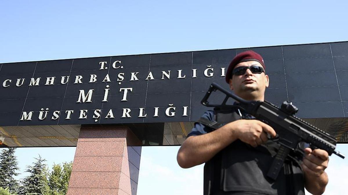 MİT, yurtdışında yakaladığı DEAŞ yöneticisi Özgür Altun'u Türkiye'ye getirdi