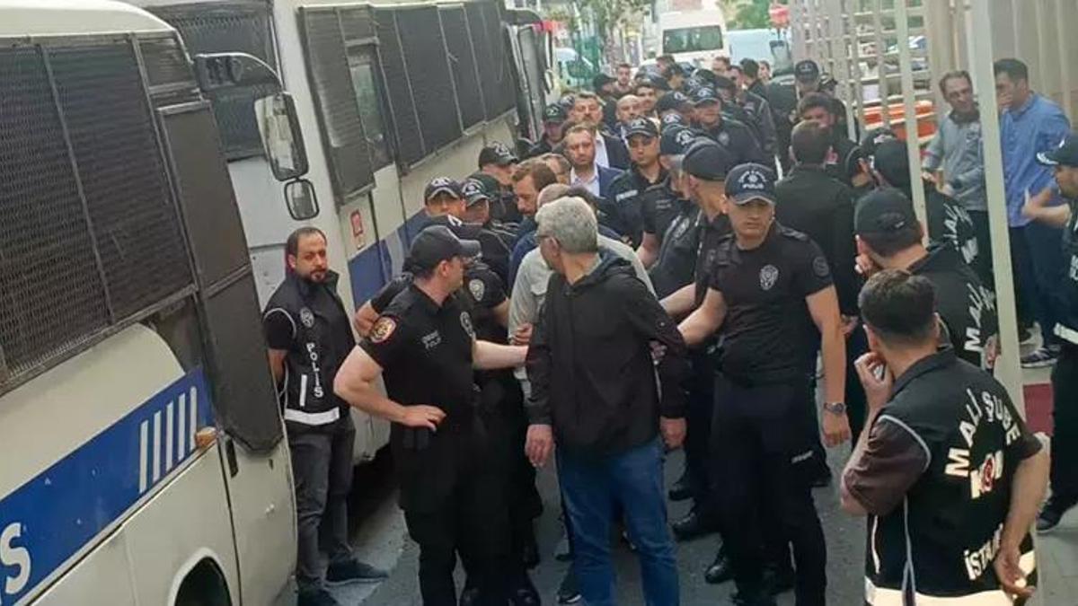 İBB'ye yönelik yolsuzluk soruşturmalarında gözaltına alınan 38 kişi adliyede