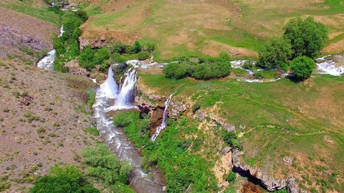Erzincan- Bingöl sınırında! Ulaşım zor ama giden mest oluyor