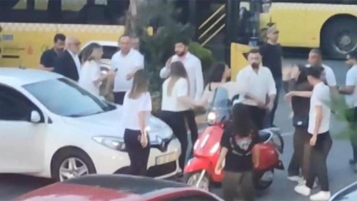 Park yeri kavgası! Sürücüler birbirine girdi, tekme ve yumruklar havada uçuştu