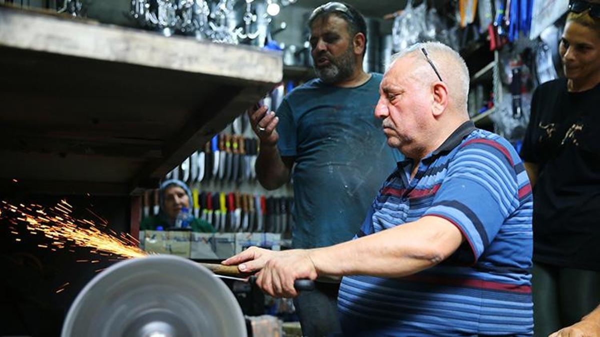 Hatay, Mersin ve Osmaniye'de bıçakçılar Kurban Bayramı'na hazır