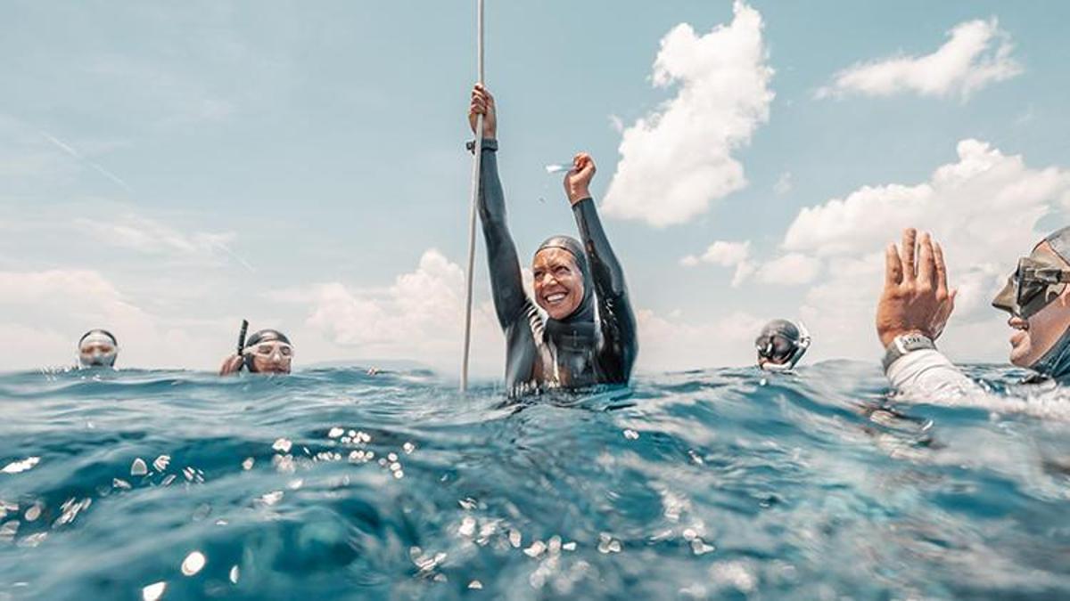 Serbest dalışçı Alice Ellialtıoğlu'ndan yeni Türkiye rekoru