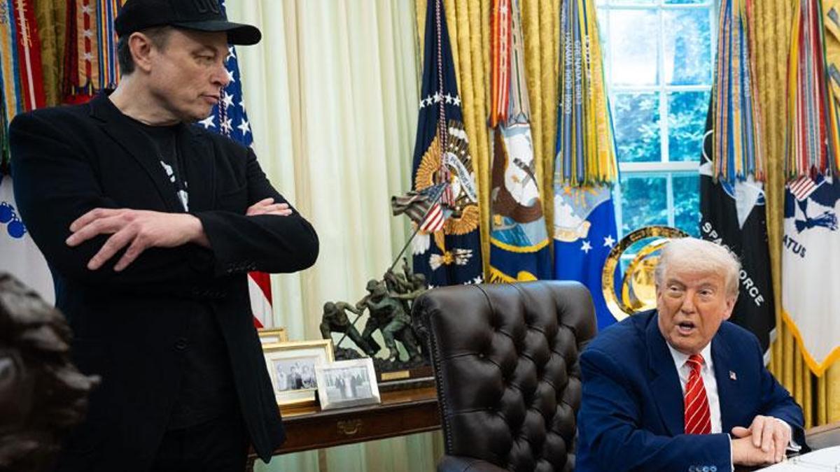 Donald Trump ile Elon Musk arasındaki kavgası büyüyor! Suçlamalar peş peşe geldi Tesla hisseleri düştü