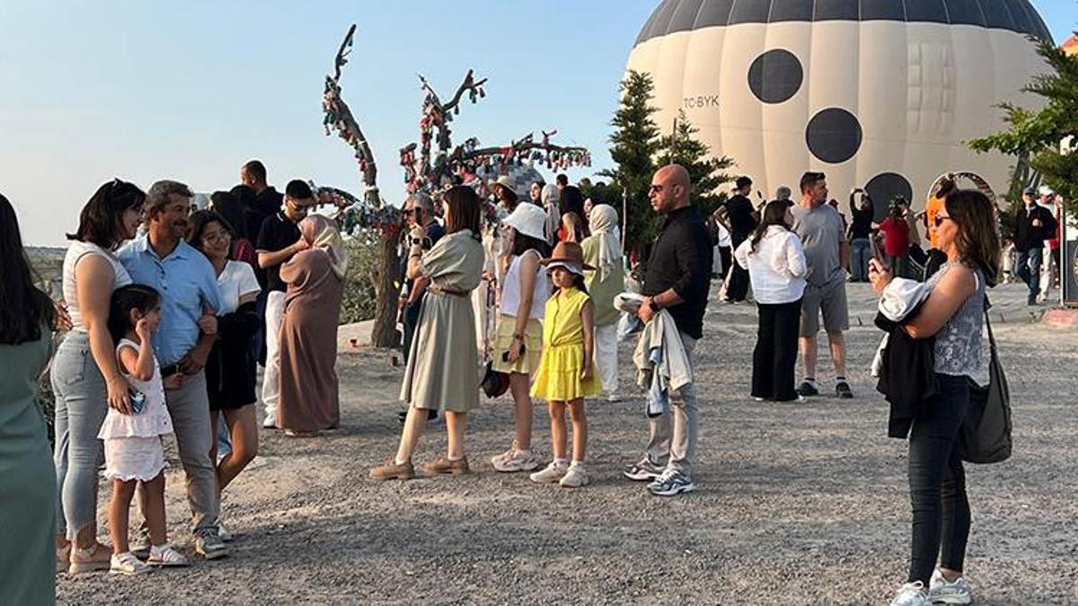 Kapadokya’da bayram tatili yoğunluğu! Her yer doldu taştı