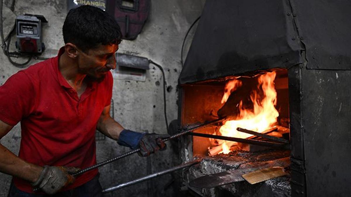Ocaklar bu kez kelleler için yandı: Gaziantepli demircilerden bayram klasiği