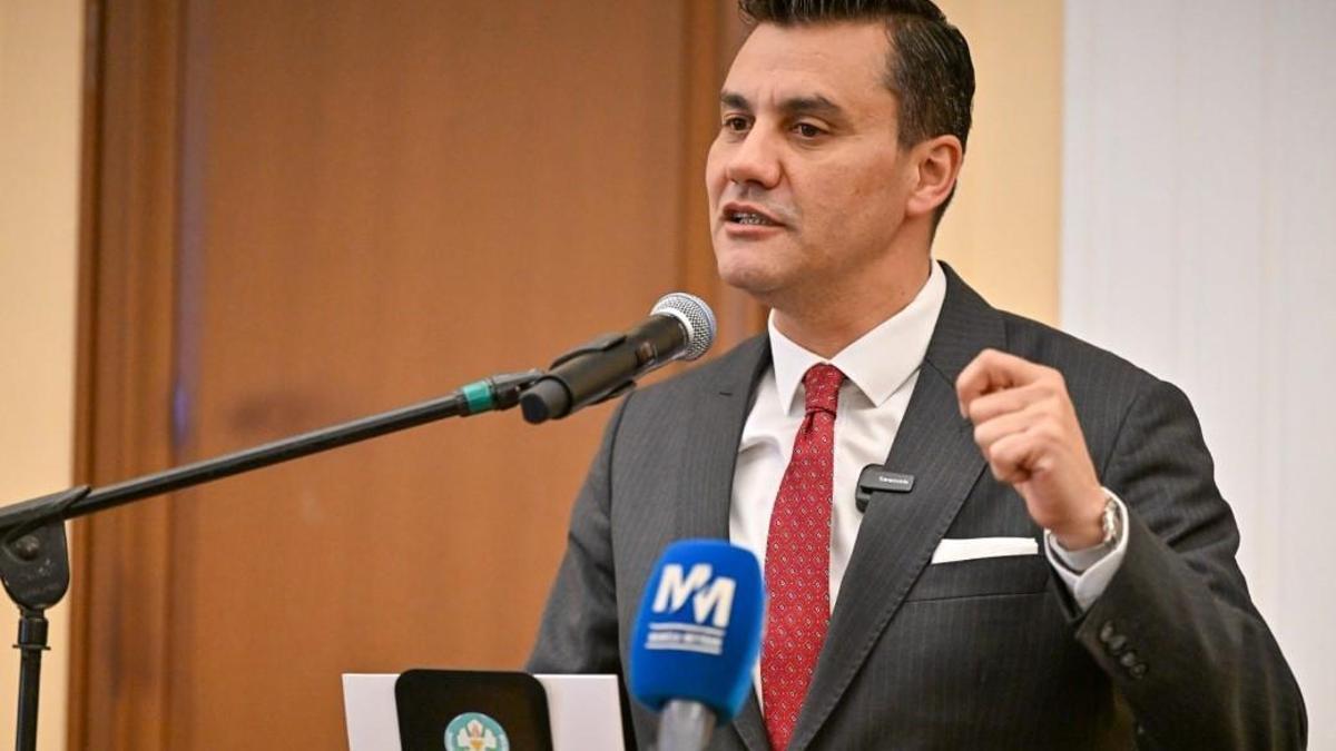 Siyasilerden Ferdi Zeyrek için başsağlığı mesajları