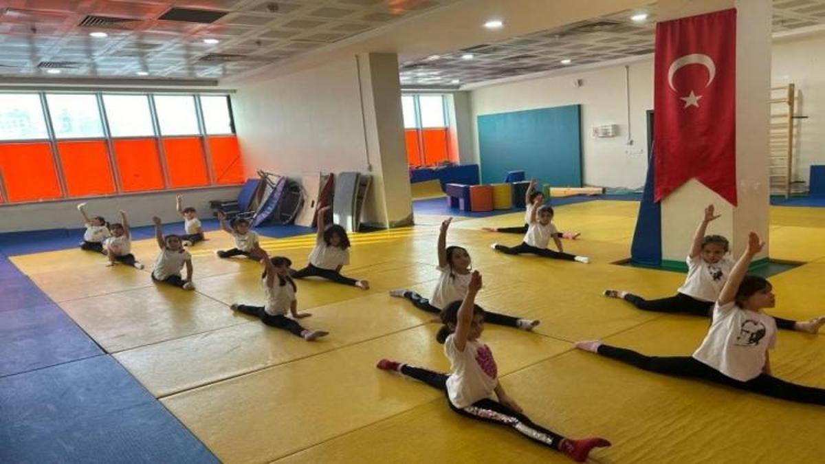 Muş'ta bir ilk! Artistik jimnastik kursu açıldı