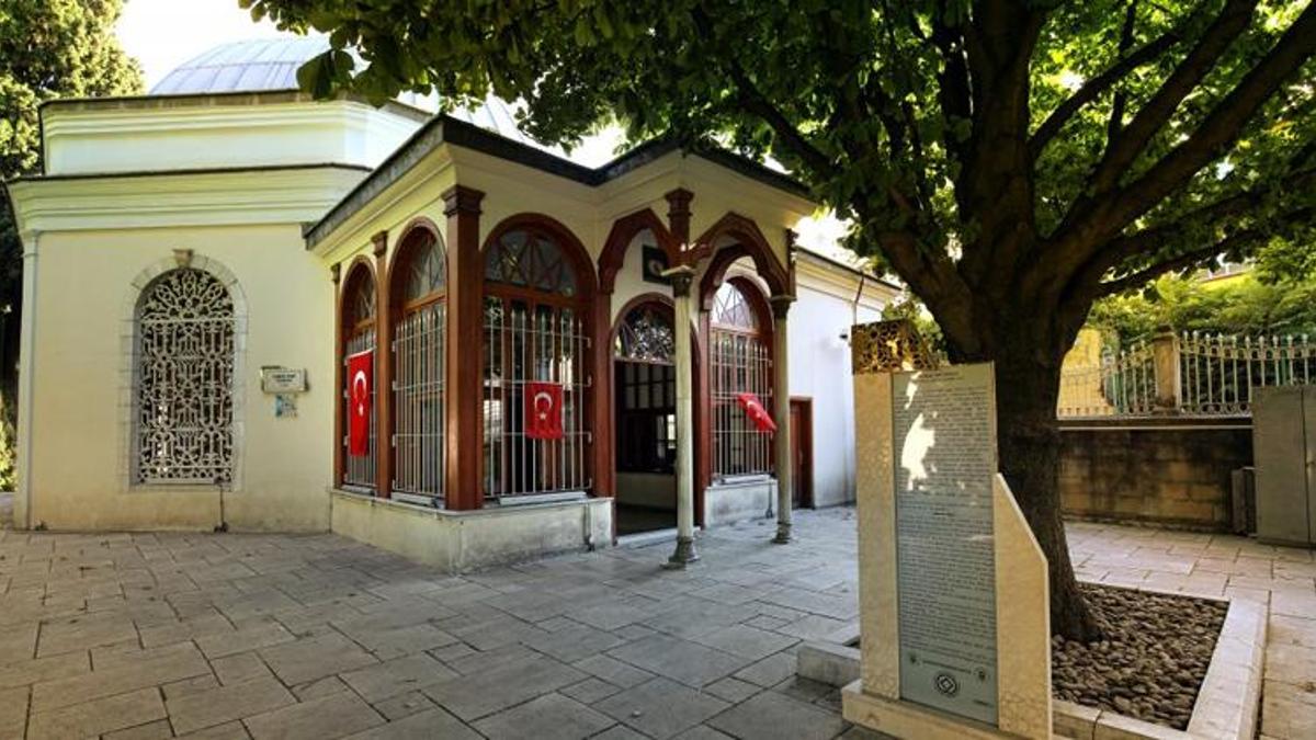Bursa Kalesi ve Tophane Parkı (Osman Gazi ve Orhan Gazi Türbeleri)