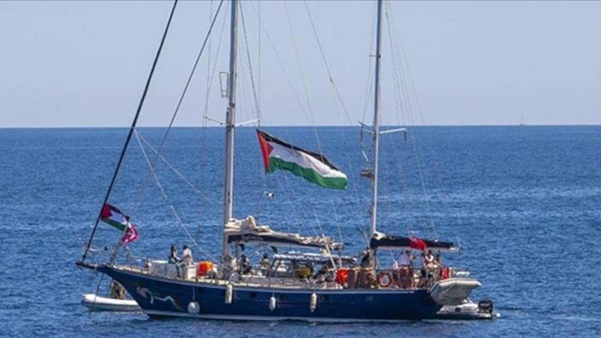 Gazze'ye yardım götüren Madleen gemisindeki 12 kişi için avukatlardan açıklama