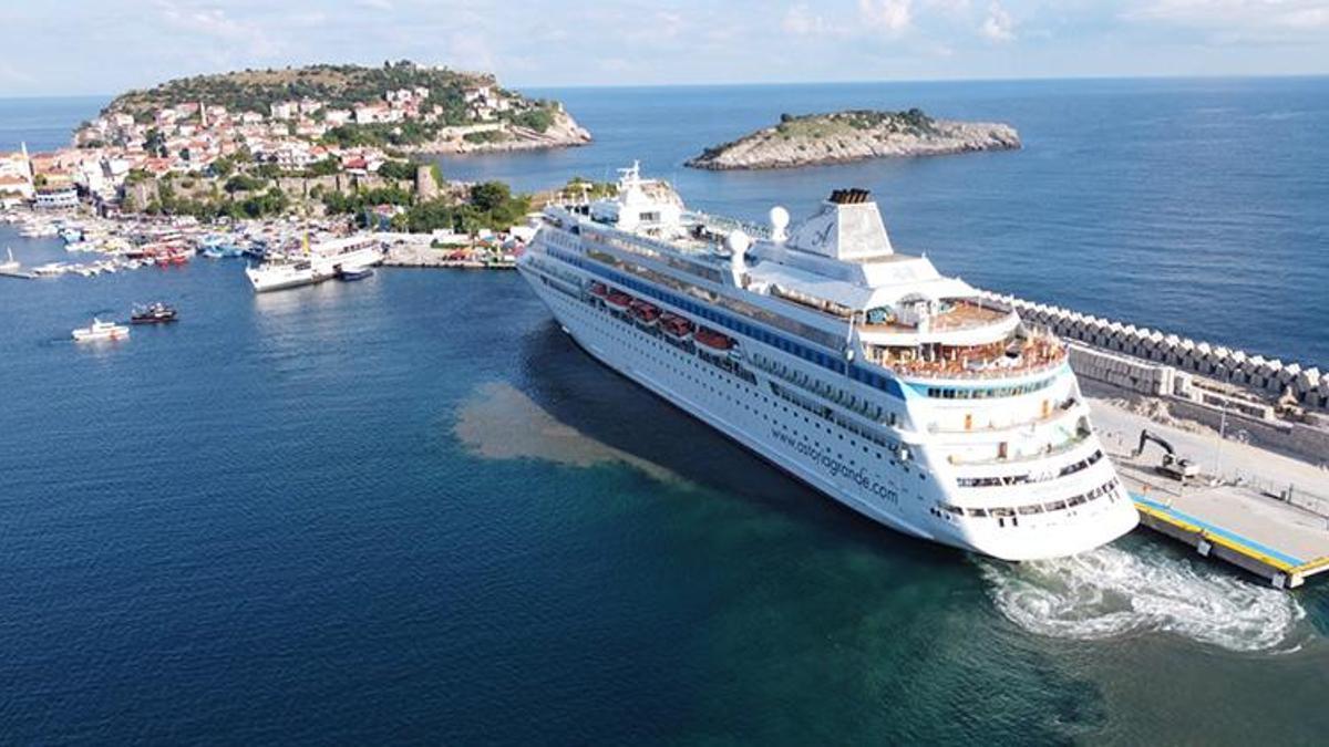 Karadeniz'in 6 bin nüfuslu ilçesine 150 bin ziyaretçi akın etti!