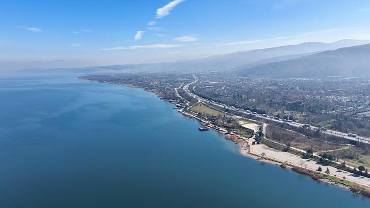Bakanlık'tan Sapanca Gölü için yeni proje: Kıyıdaki 97 kaçak iskele kaldırılacak göl çevresi doğal yapısına kavuşacak