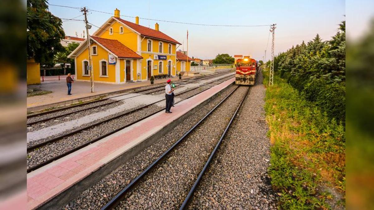 Konya'da bulunan tren istasyonları