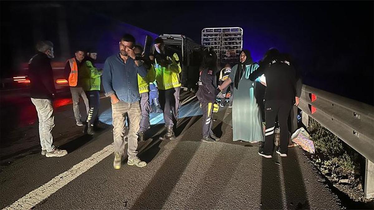 Bolu'da yolcu minibüsü kaza yaptı! Çok sayıda yaralı var