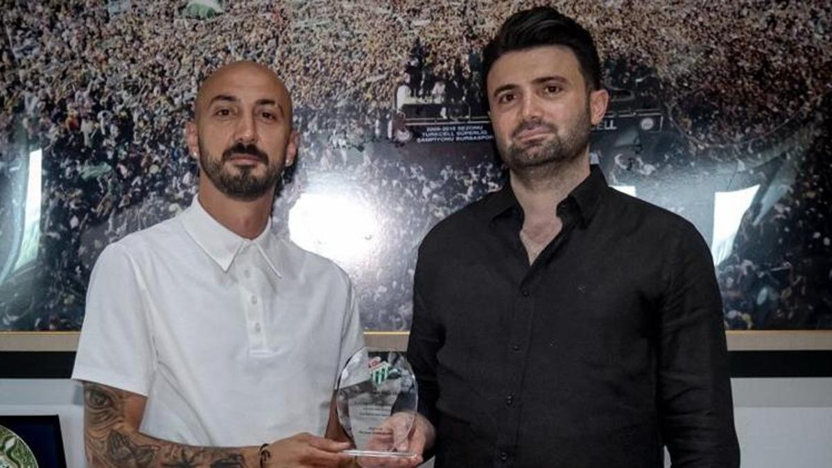Bursaspor'da yaprak dökümü! Ahmet İlhan Özek ile yollarını ayırdı