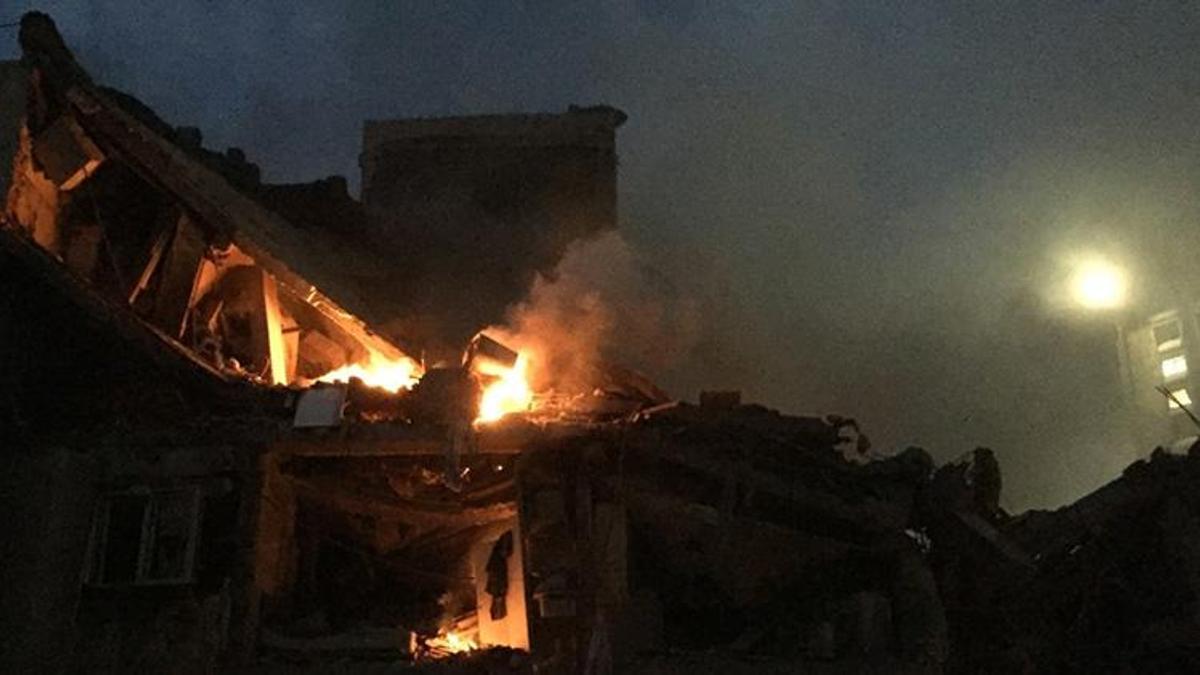 İran Genelkurmay Başkanlığı: İsrail tüm kırmızı çizgilerimizi aştı, karşılık vermek için hiçbir sınır tanımayacağız