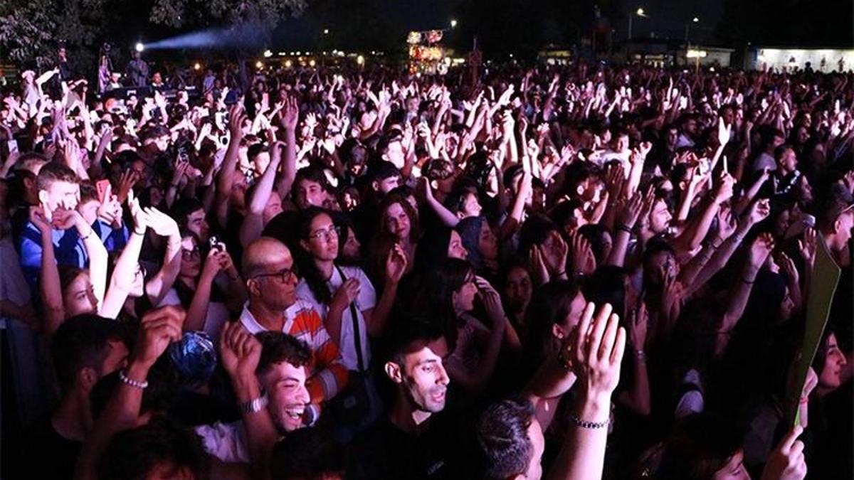 Tekirdağ’da kiraz festivali! Vatandaşlar doyasıya eğlendi