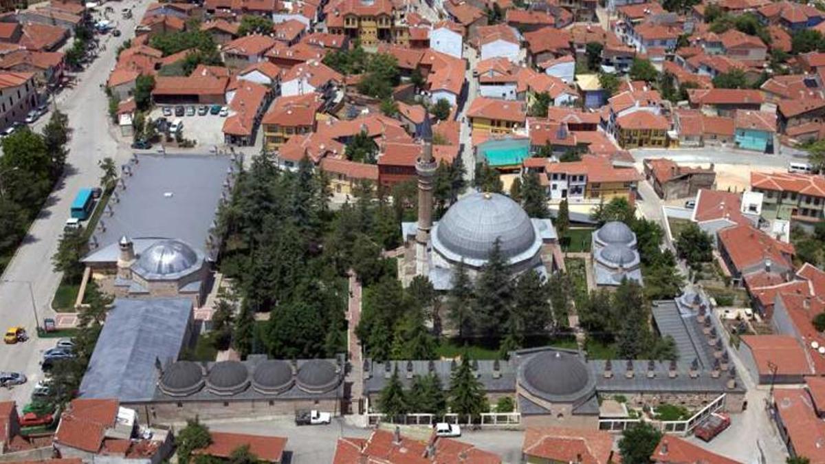 Kurşunlu Camii ve Külliyesi