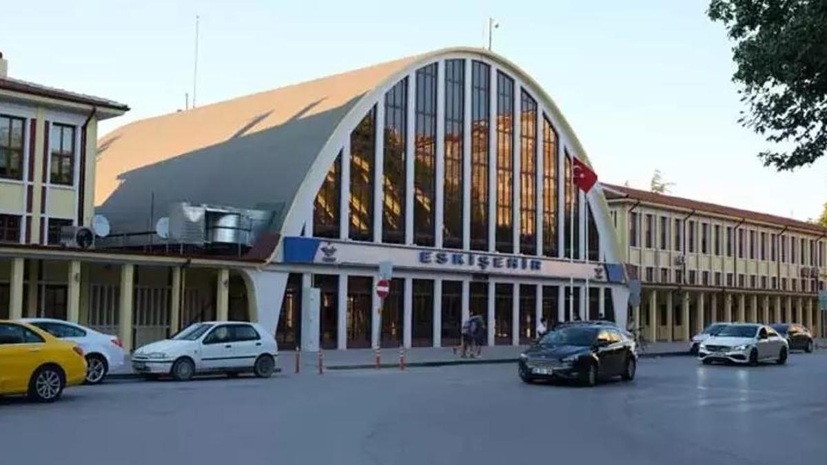 Eskişehir tren istasyonları ve seferleri