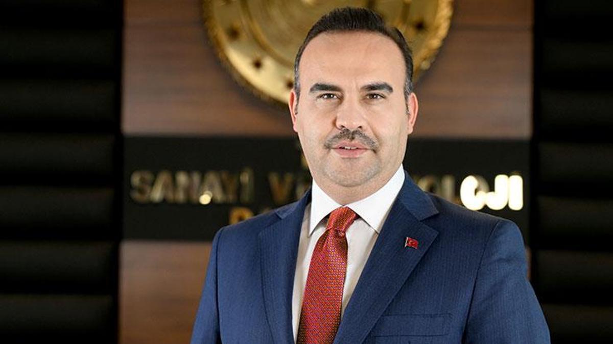 Bakan Kacır, Türkiye’nin kritik füzelerini geliştiren SAGE’de: Tam bağımsız Türkiye hedefine katkı sunmaya devam edeceğiz